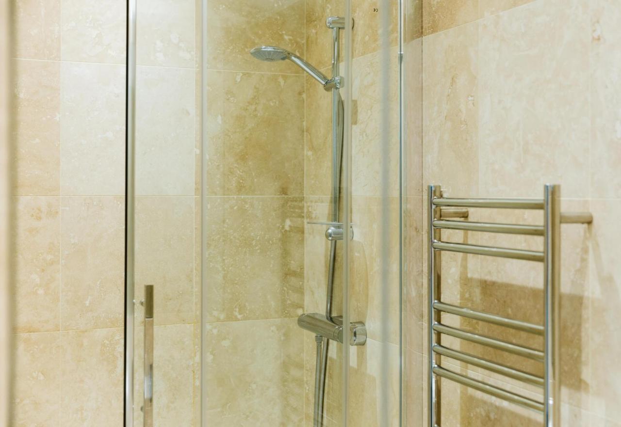 Luxury 1 Bed Flat, Spectacular Views Of Bath 아파트 외부 사진